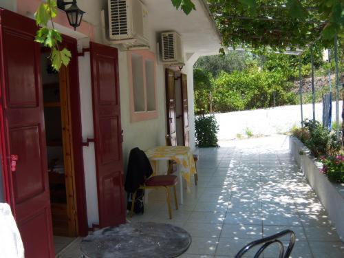 Anessis Cosmos Aparthotel Anaxos Exterior foto