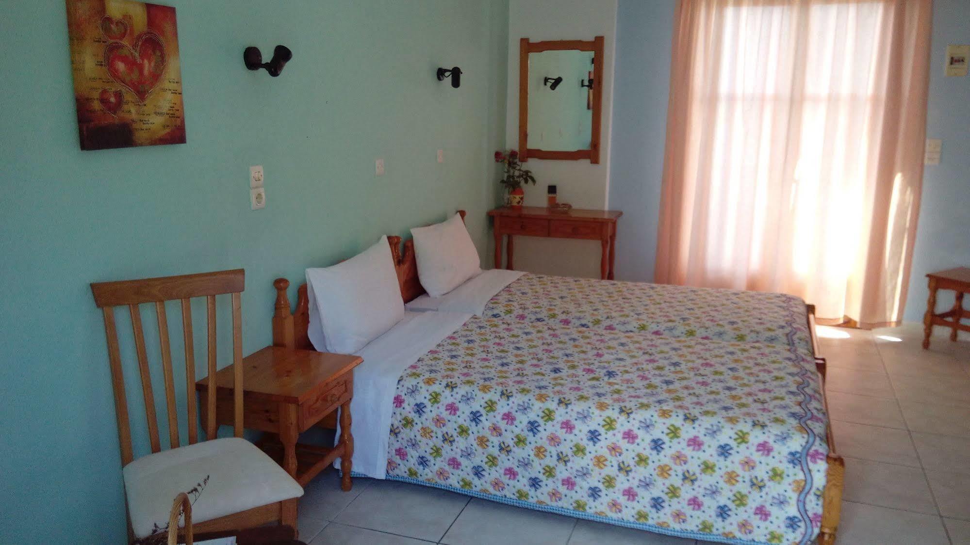 Anessis Cosmos Aparthotel Anaxos Exterior foto